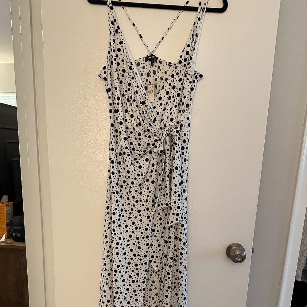 NWT - White Polka Dot Wrap Dress *NEW w/ Tags*